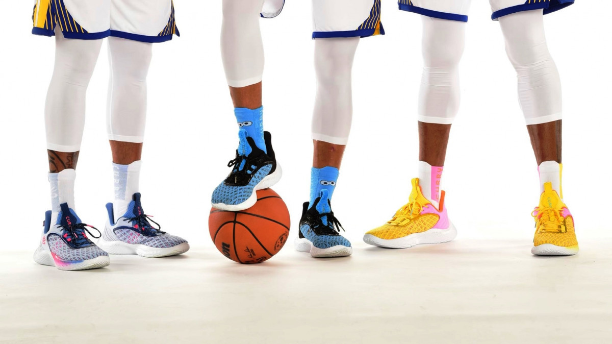 Stephen Curry Ajak Dua Penggawa Warriors Kenalkan Under Armour Curry Flow 9