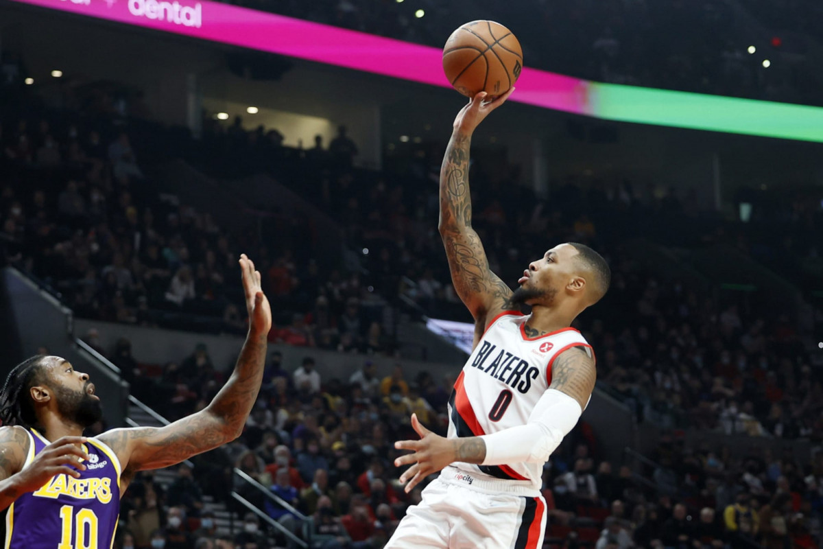 Buruknya Performa Lakers Menguntungkan Pemain Trail Blazers