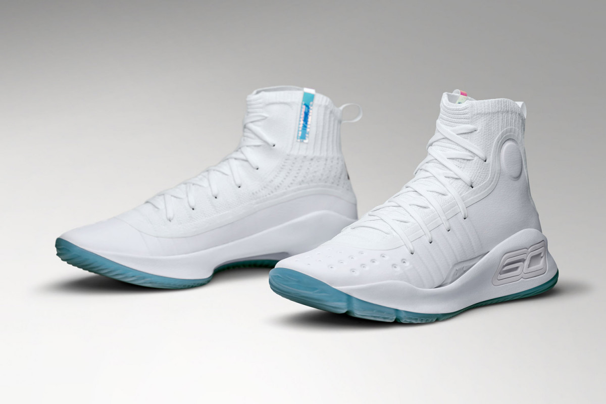 Warna Baru Sepatu Stephen Curry di NBA 