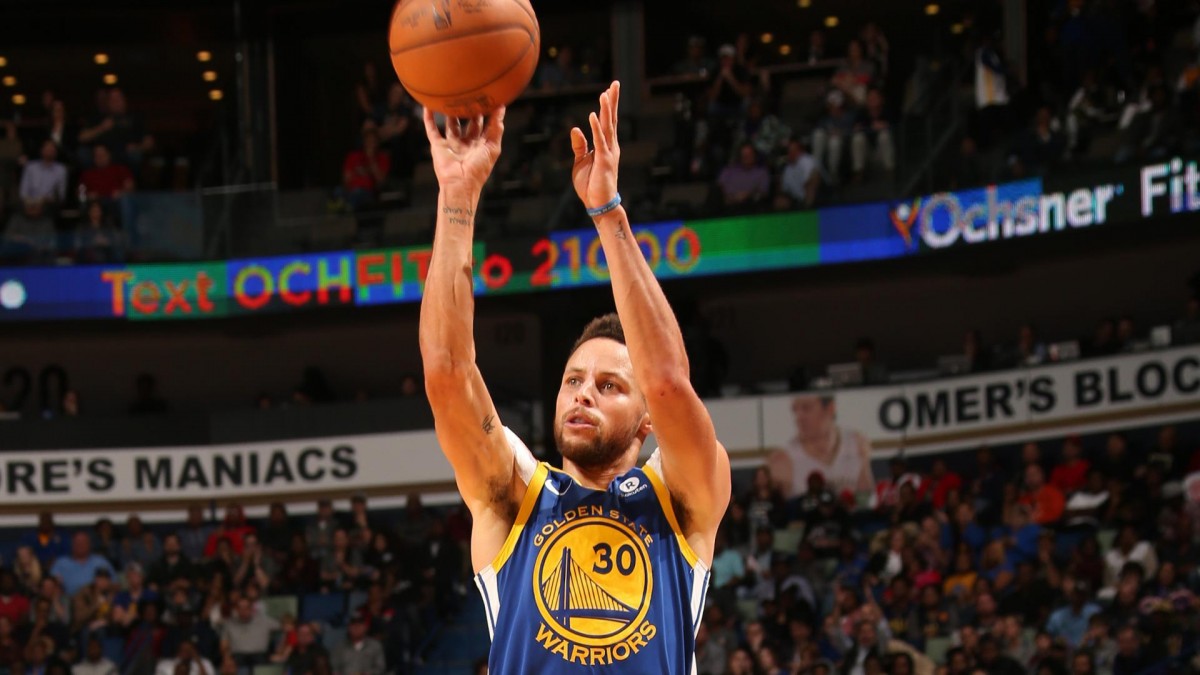 Stephen Curry Ingin Pensiun di Warriors - mainbasket.com