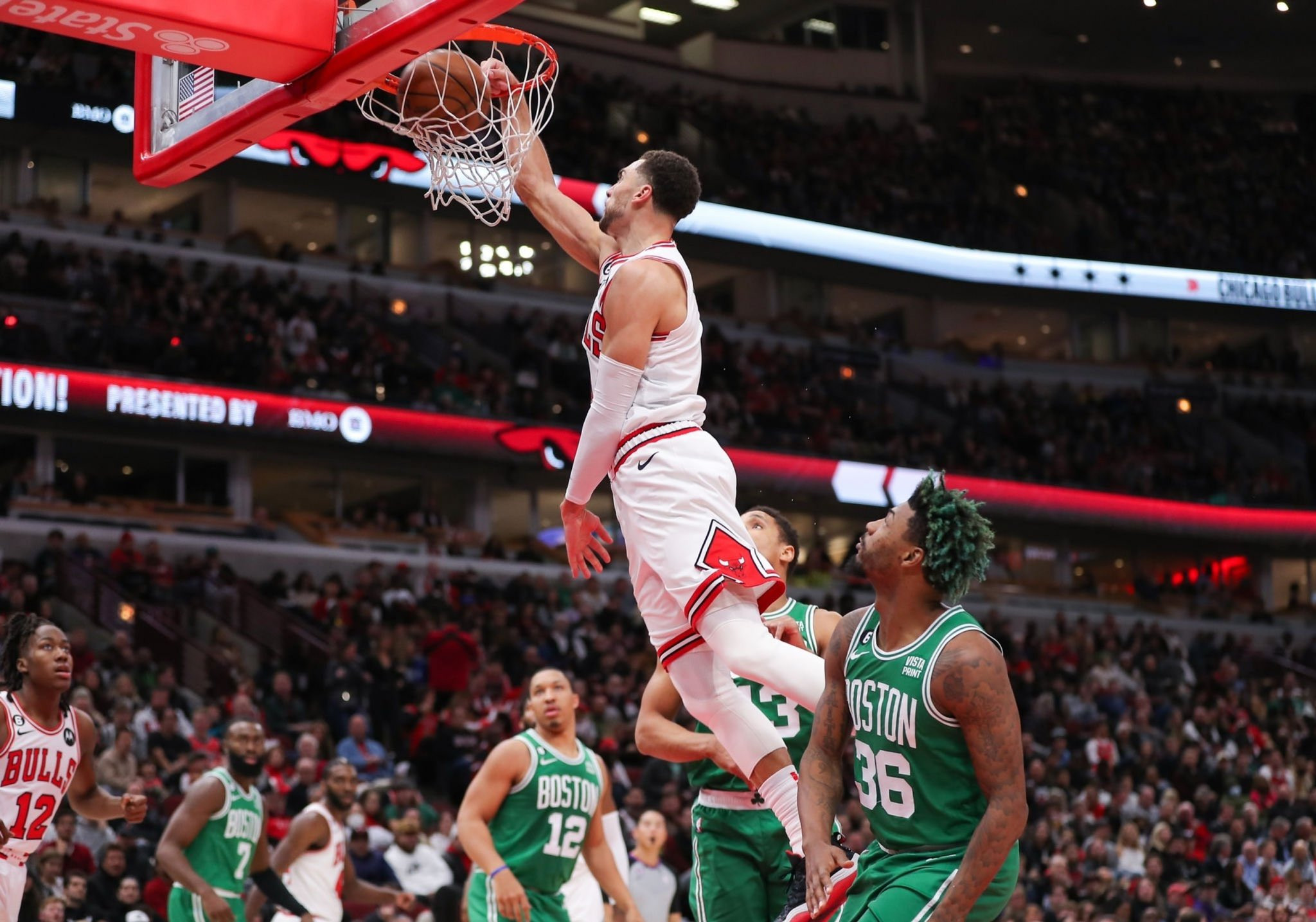 Баскетбол Dunk of the year