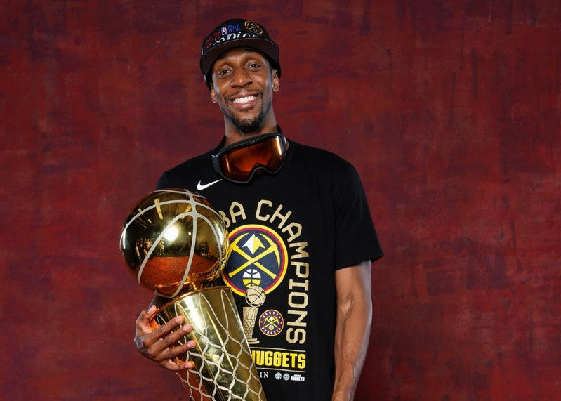 Cincin Juara untuk Ish Smith Setelah Membela 13 Tim Dalam 13 Tahun - mainbasket.com